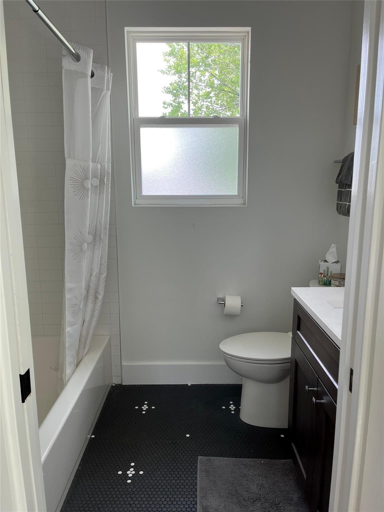 1122 Kirk Ave - Photo 10