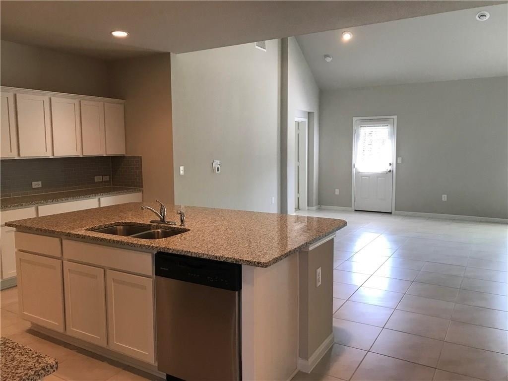 2205 Bettylou Ln - Photo 4