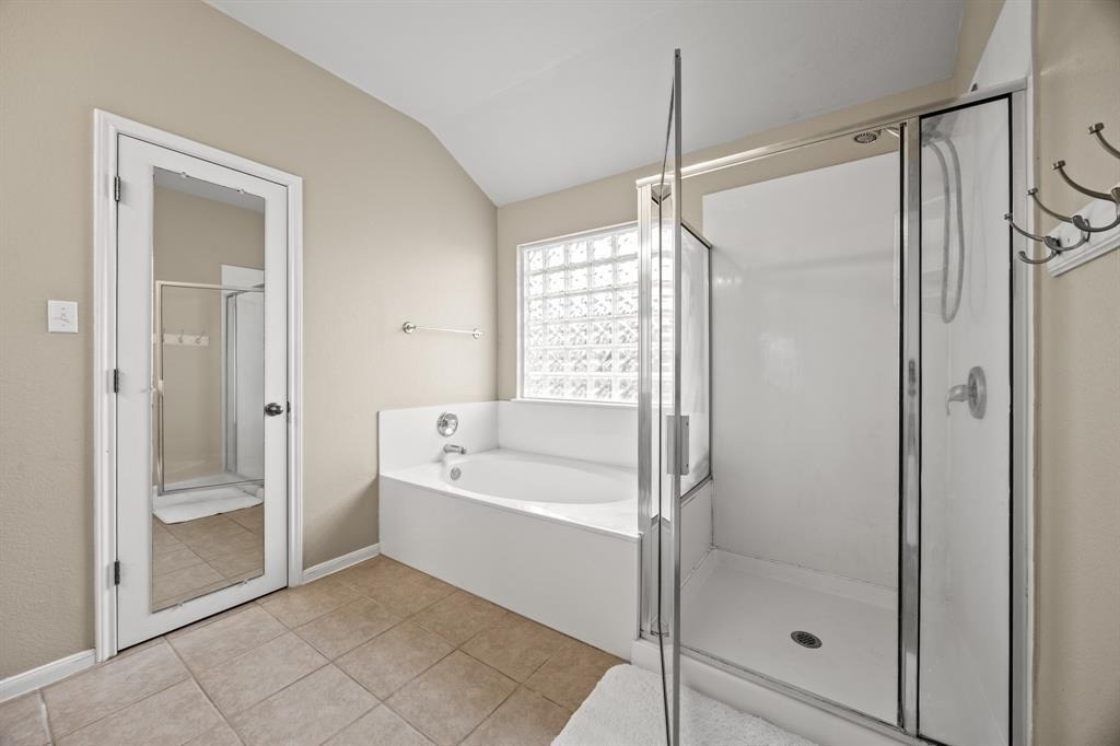 2306 Caprock Pl - Photo 18