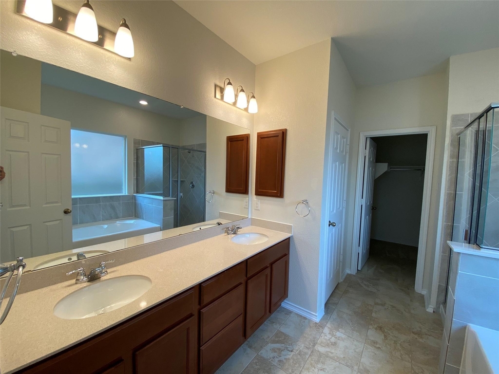 1313 Arbor Acres Loop - Photo 5