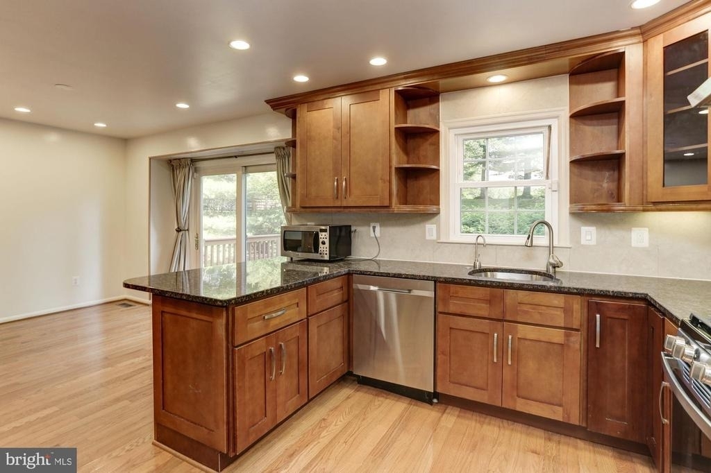 7133 Swansong Way - Photo 10
