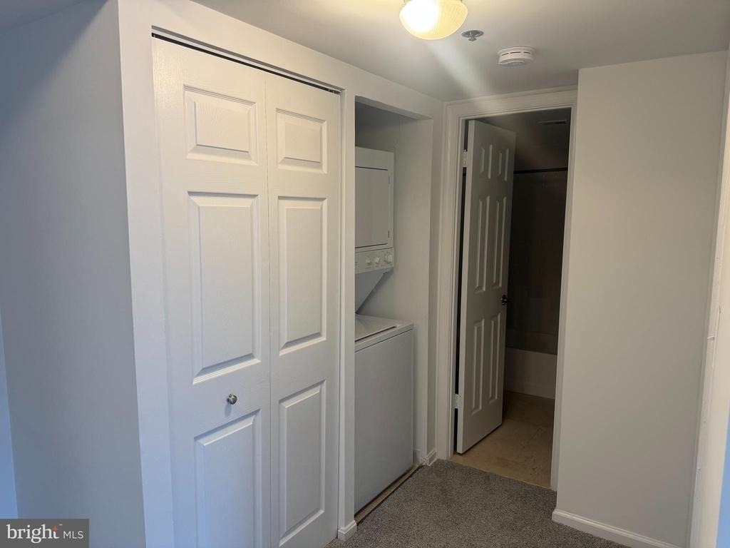 10101 Grosvenor Place - Photo 12
