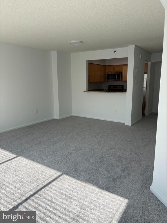 10101 Grosvenor Place - Photo 5