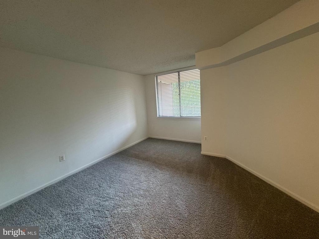 10101 Grosvenor Place - Photo 10