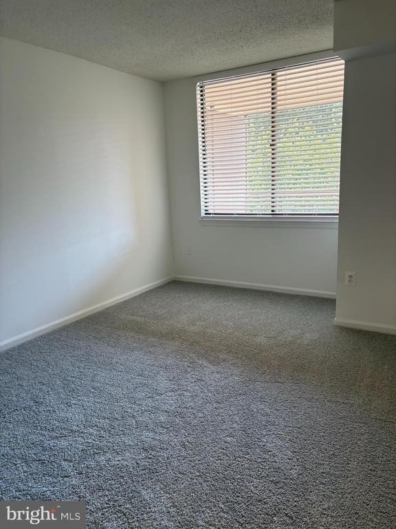 10101 Grosvenor Place - Photo 11