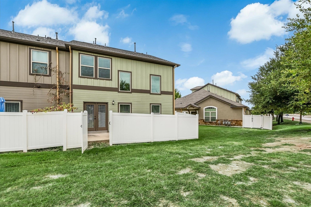 1900 Little Elm Trl - Photo 26