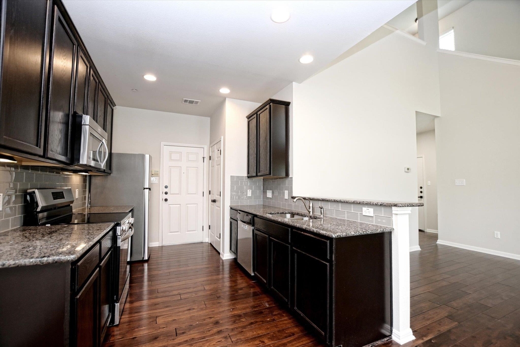 1900 Little Elm Trl - Photo 11