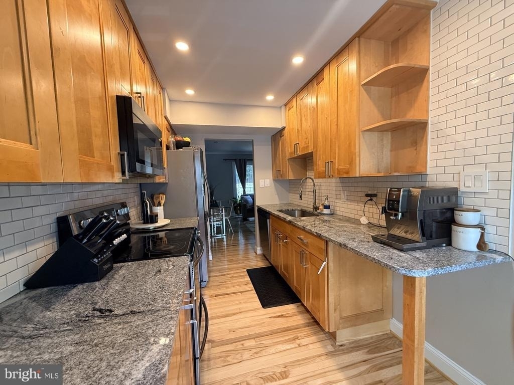 14643 Keeneland Circle - Photo 1