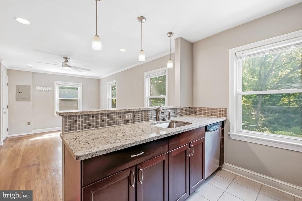 7300 Flower Avenue - Photo 9