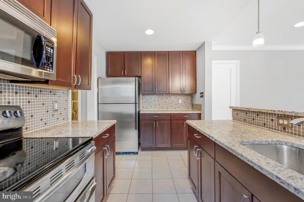 7300 Flower Avenue - Photo 10
