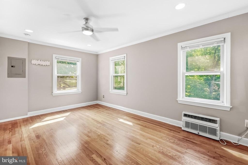 7300 Flower Avenue - Photo 4
