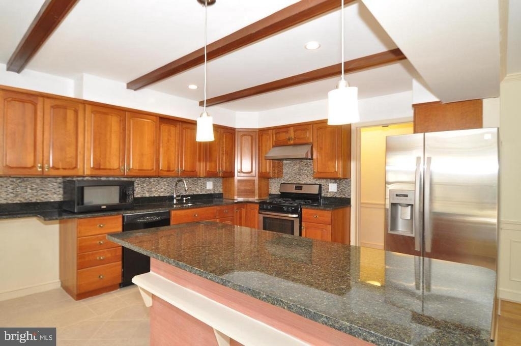 11132 Luxmanor Road - Photo 3