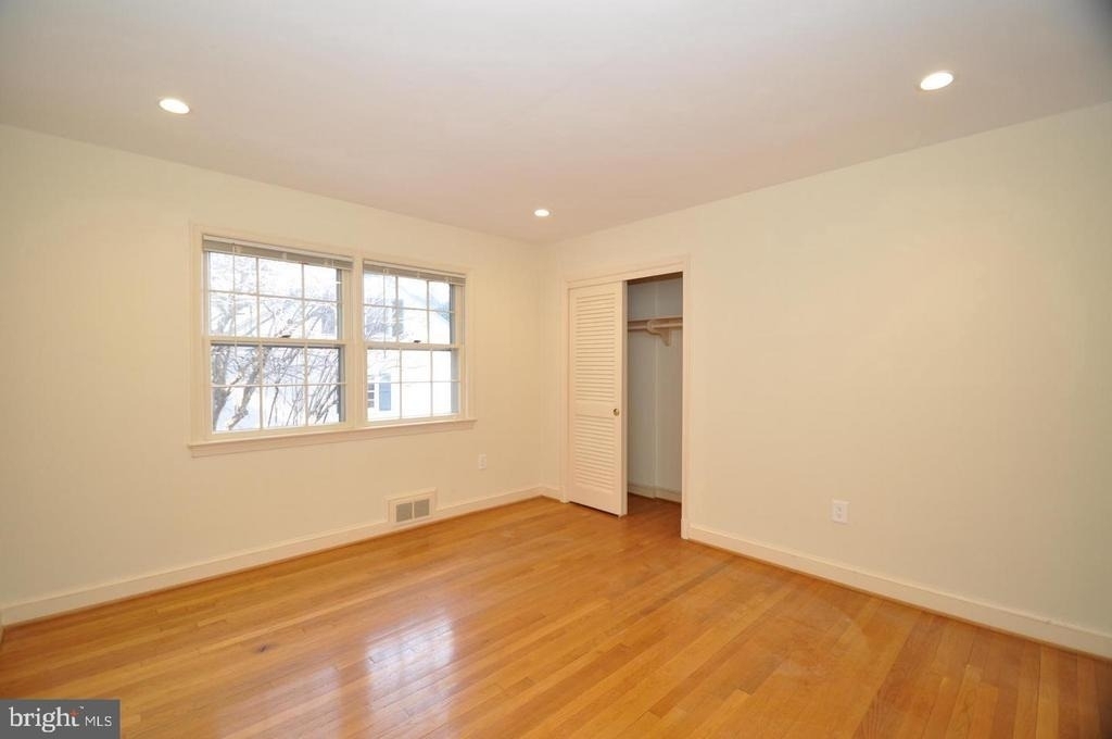 11132 Luxmanor Road - Photo 18