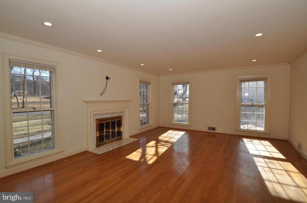 11132 Luxmanor Road - Photo 8