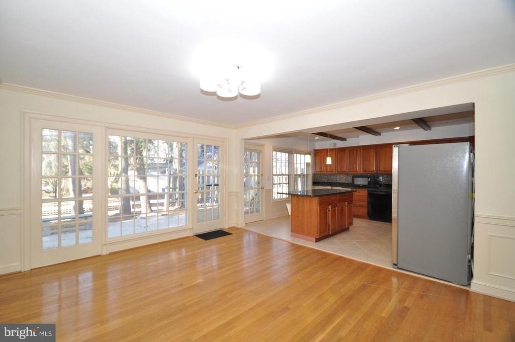 11132 Luxmanor Road - Photo 2