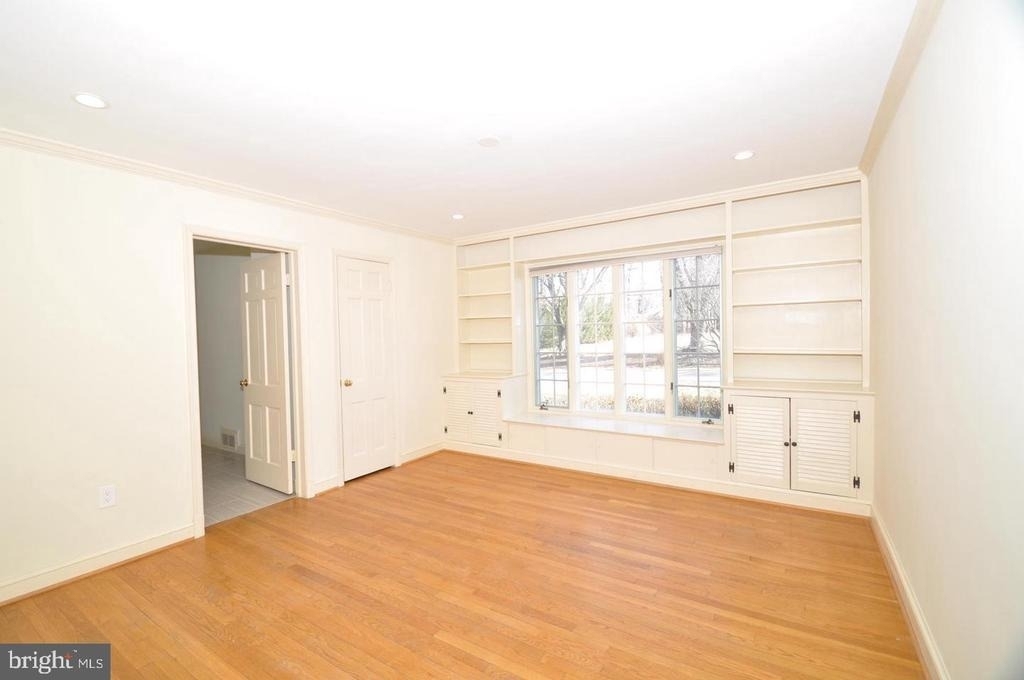 11132 Luxmanor Road - Photo 11
