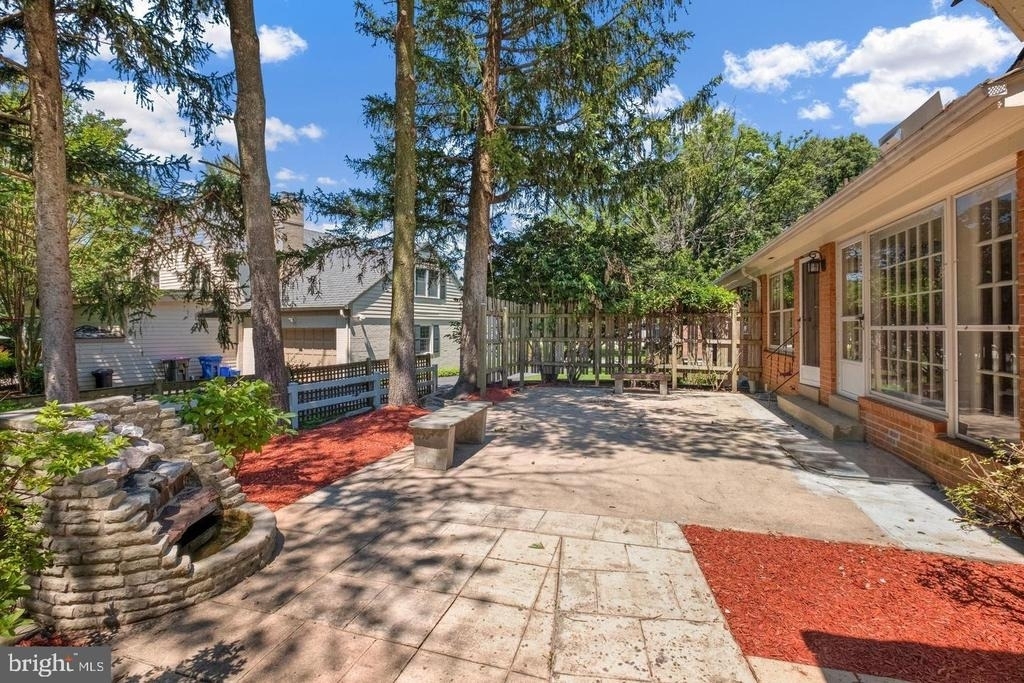 11132 Luxmanor Road - Photo 30