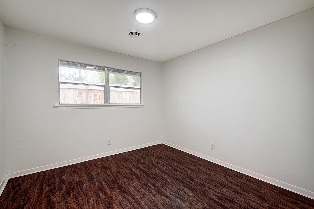 6108 Cherrylawn Cir - Photo 13
