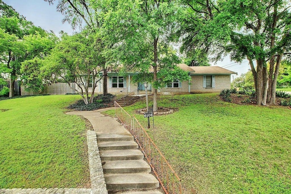 6108 Cherrylawn Cir - Photo 1
