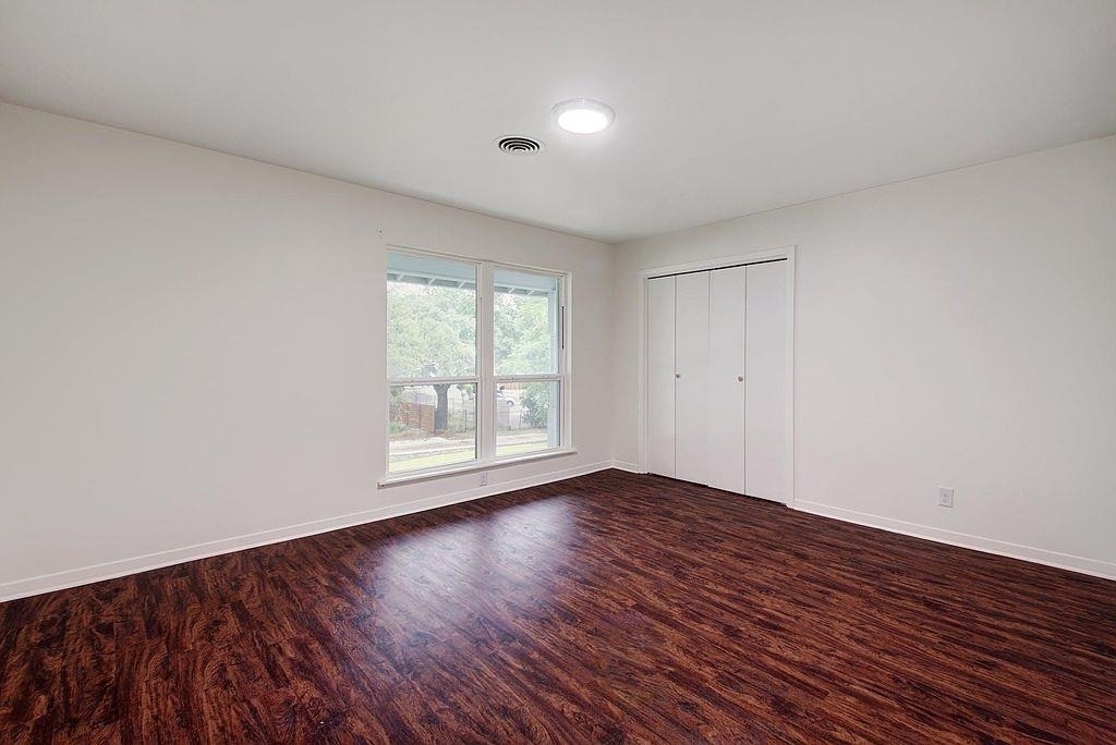 6108 Cherrylawn Cir - Photo 11