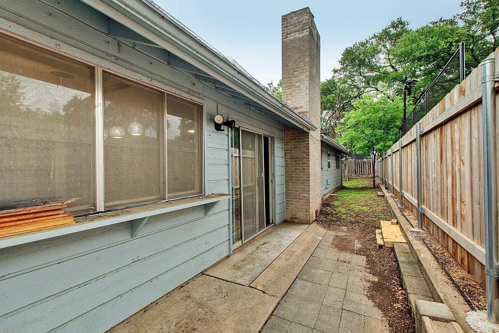 6108 Cherrylawn Cir - Photo 22