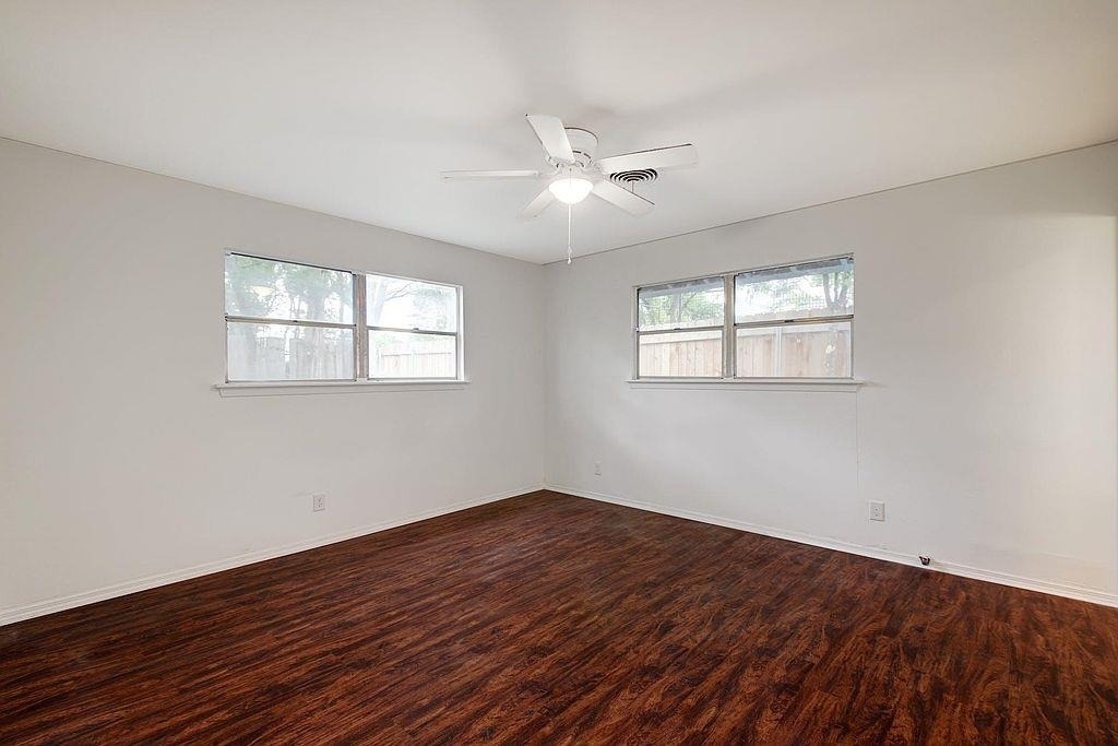 6108 Cherrylawn Cir - Photo 12