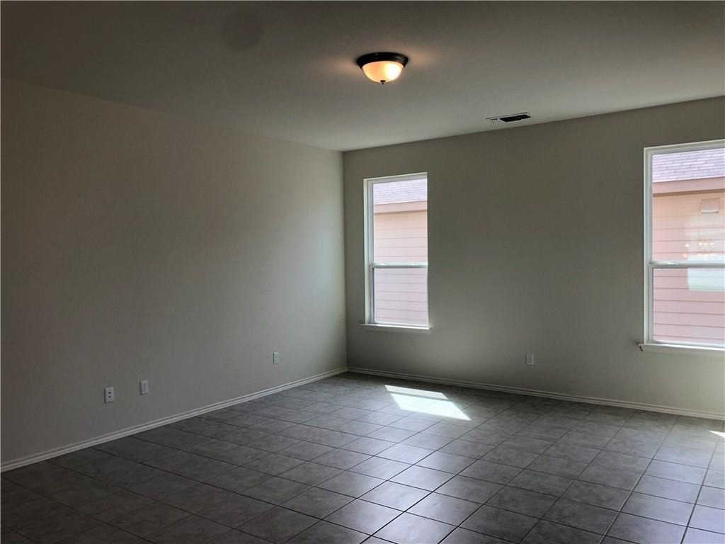 108 Yellowbark St - Photo 3