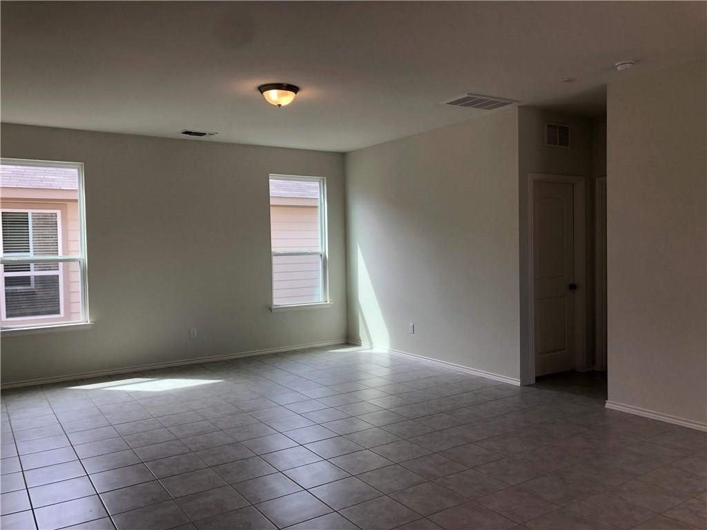 108 Yellowbark St - Photo 2