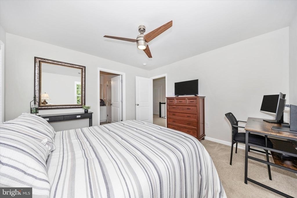 700 Bond Street - Photo 24
