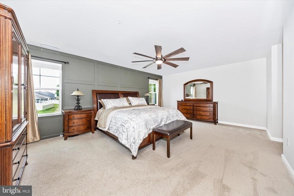 700 Bond Street - Photo 17