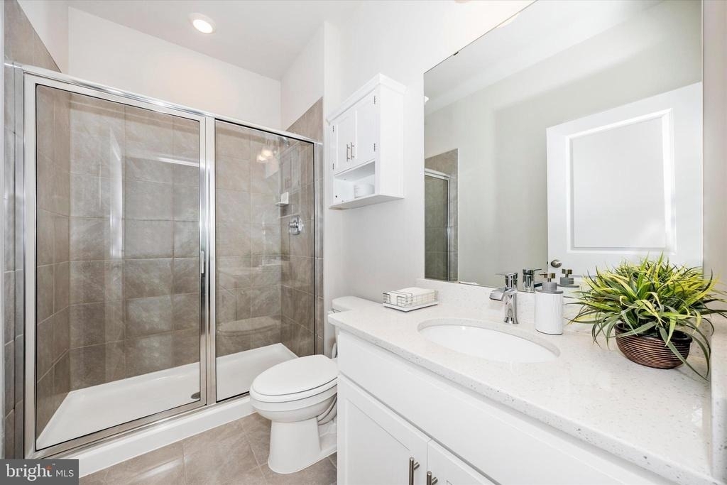 700 Bond Street - Photo 15