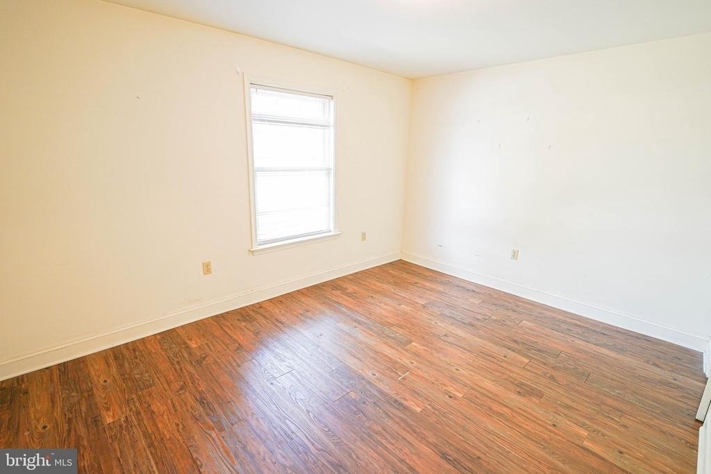 800 Travers Street - Photo 38
