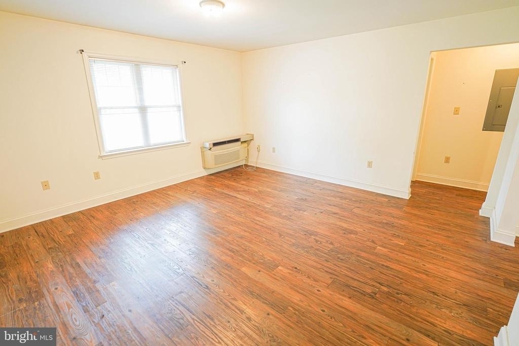 800 Travers Street - Photo 17