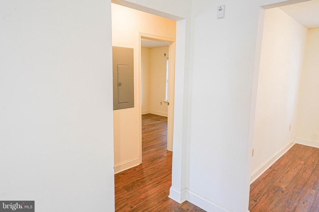 800 Travers Street - Photo 35
