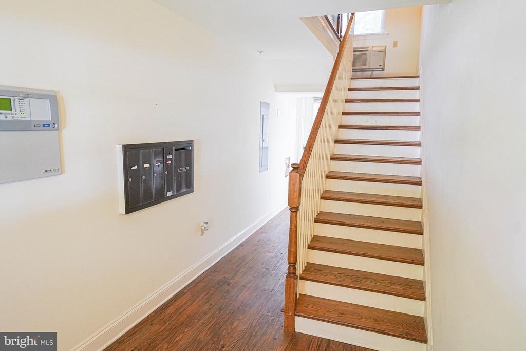 800 Travers Street - Photo 11