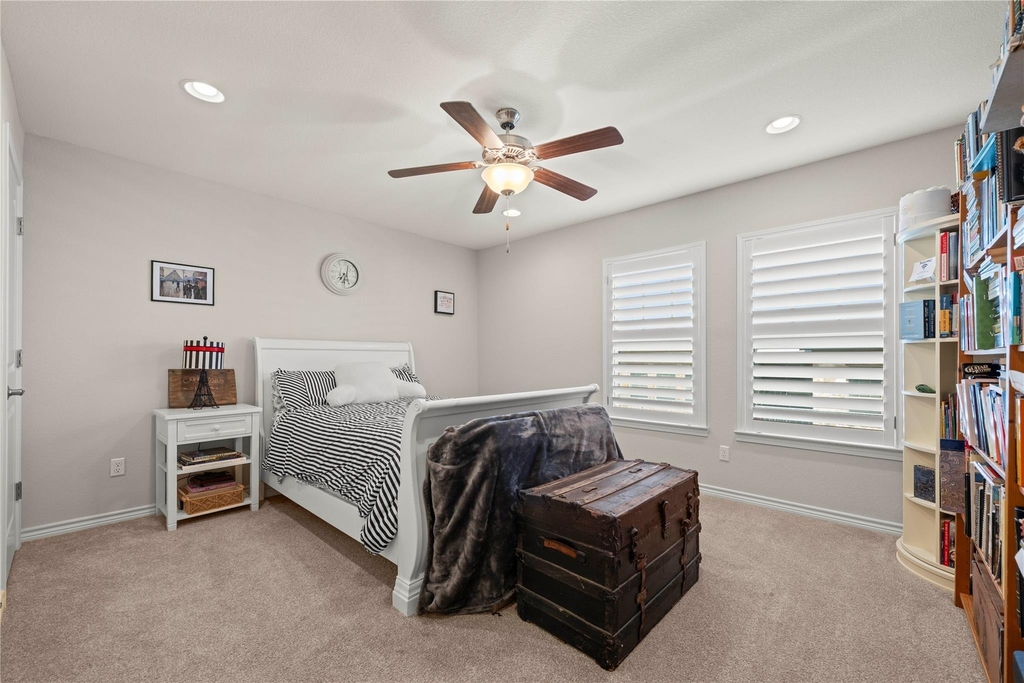 1201 Highknoll Ln - Photo 7