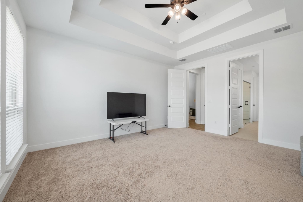 6220 Hilltop Plateau Dr - Photo 16
