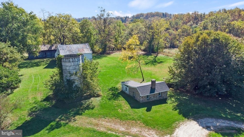 16131 Old York Road - Photo 4