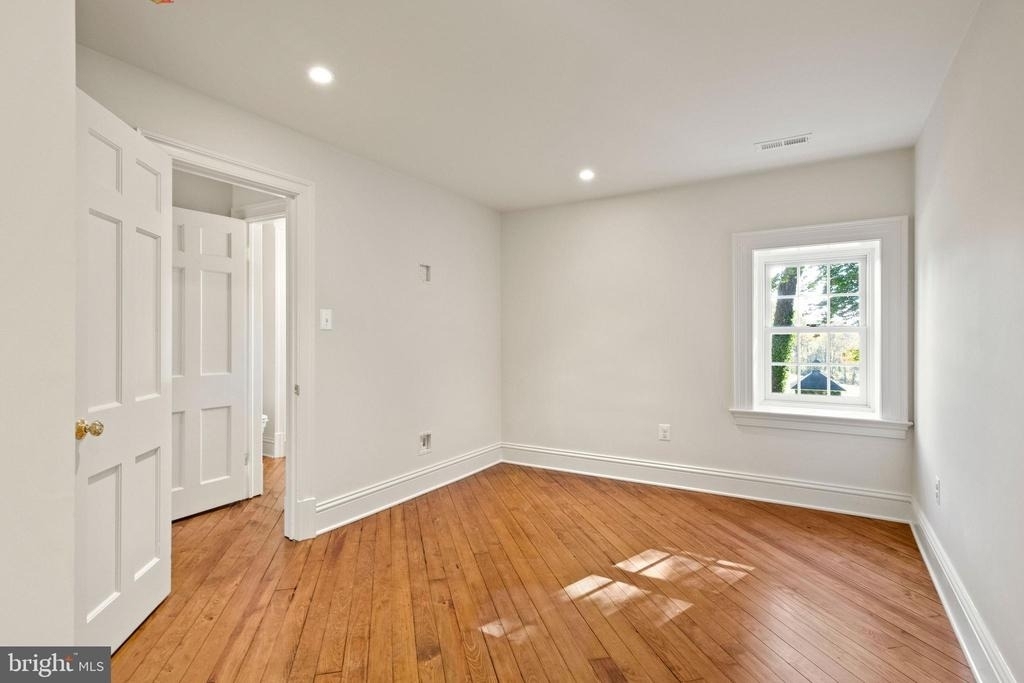 16131 Old York Road - Photo 43
