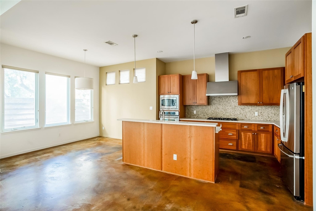 714 W Monroe St - Photo 5