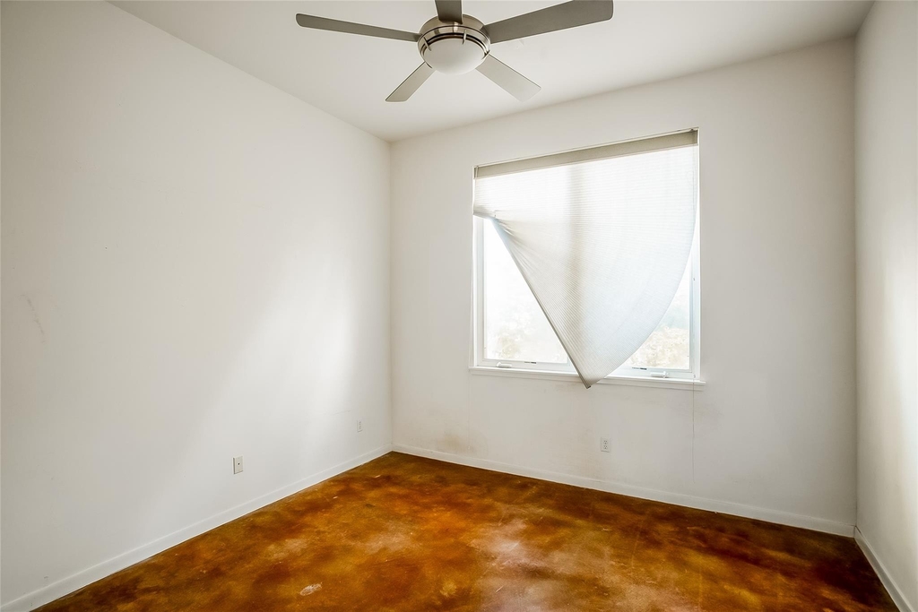 714 W Monroe St - Photo 11