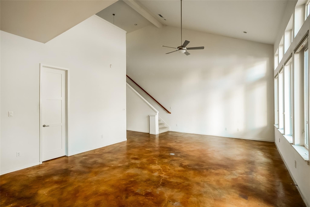 714 W Monroe St - Photo 3