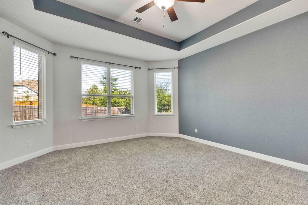 124 Leadtree Loop - Photo 8