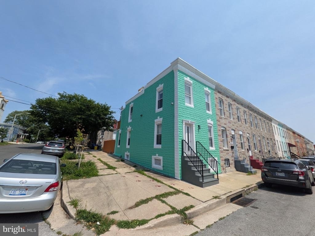 2953 Miles Avenue - Photo 0