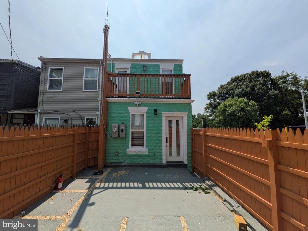 2953 Miles Avenue - Photo 5