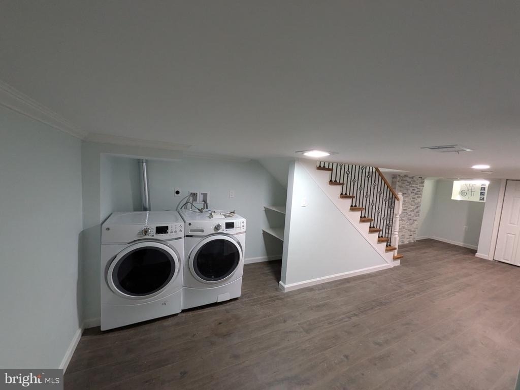 2953 Miles Avenue - Photo 33