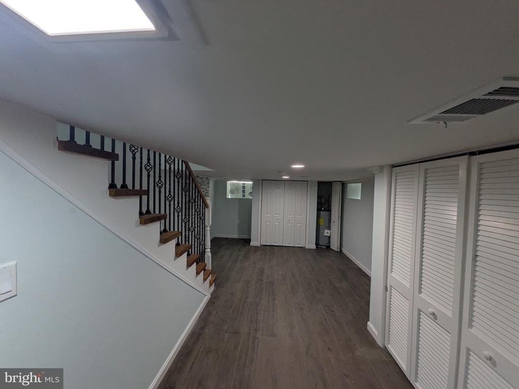 2953 Miles Avenue - Photo 35