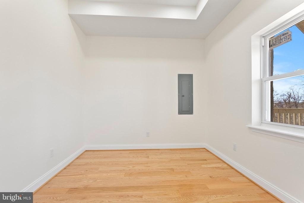 636 N Carrollton Avenue - Photo 10