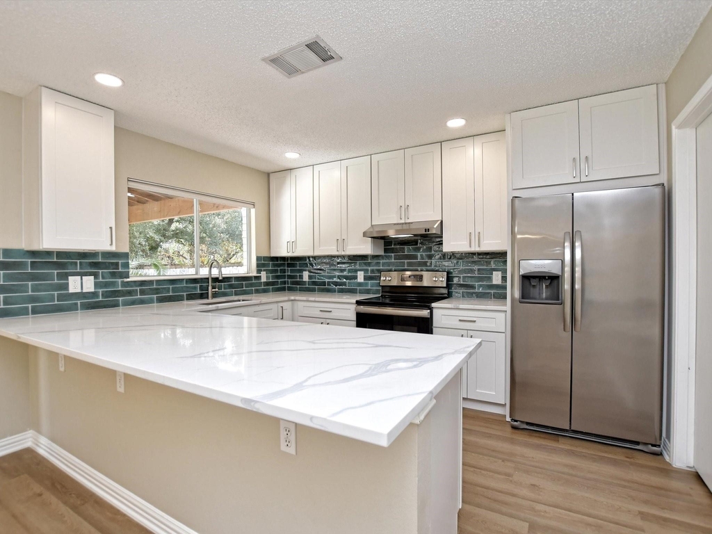 1307 Chalk Ln - Photo 11