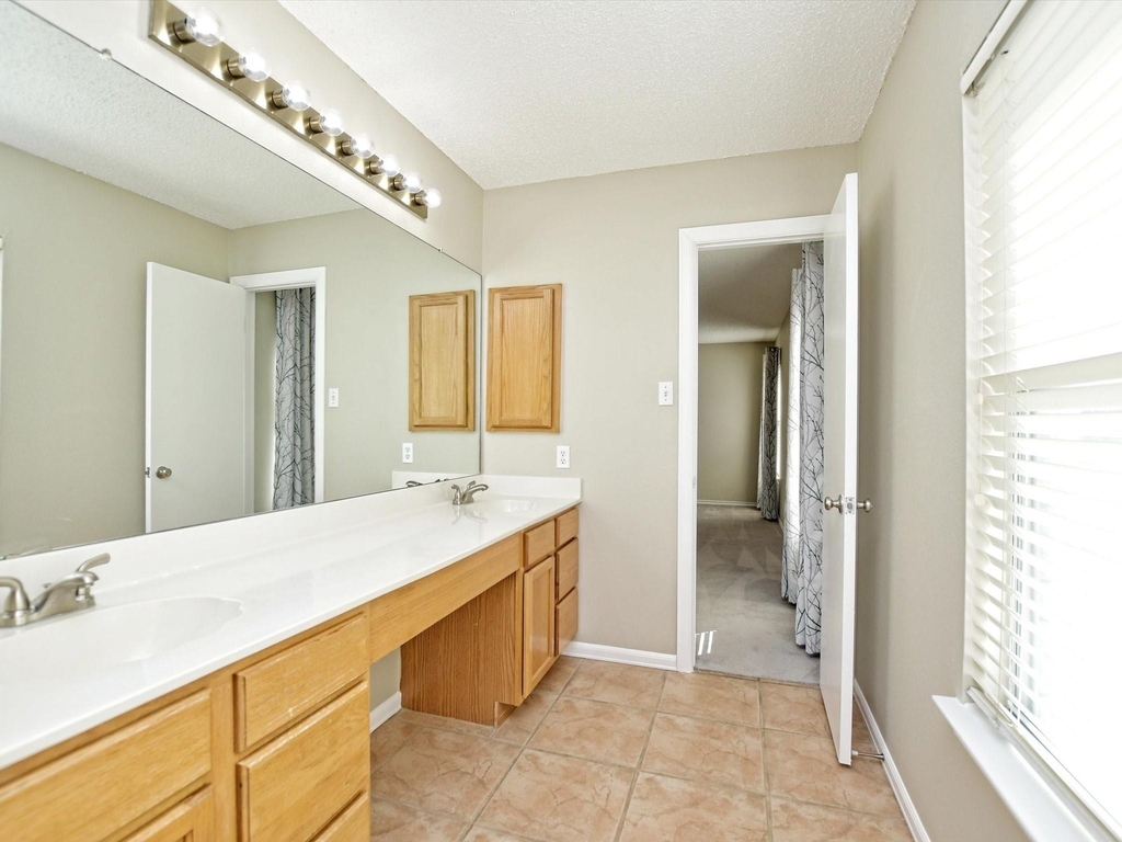 1307 Chalk Ln - Photo 19